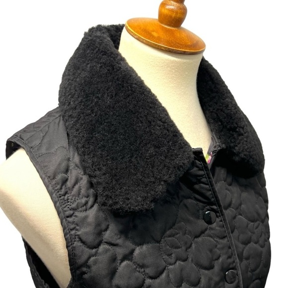 Lilly Pulitzer Black Quilted Snap Front Plush Sherpa Collar Puffy Vest Medium - Picture 10 of 14